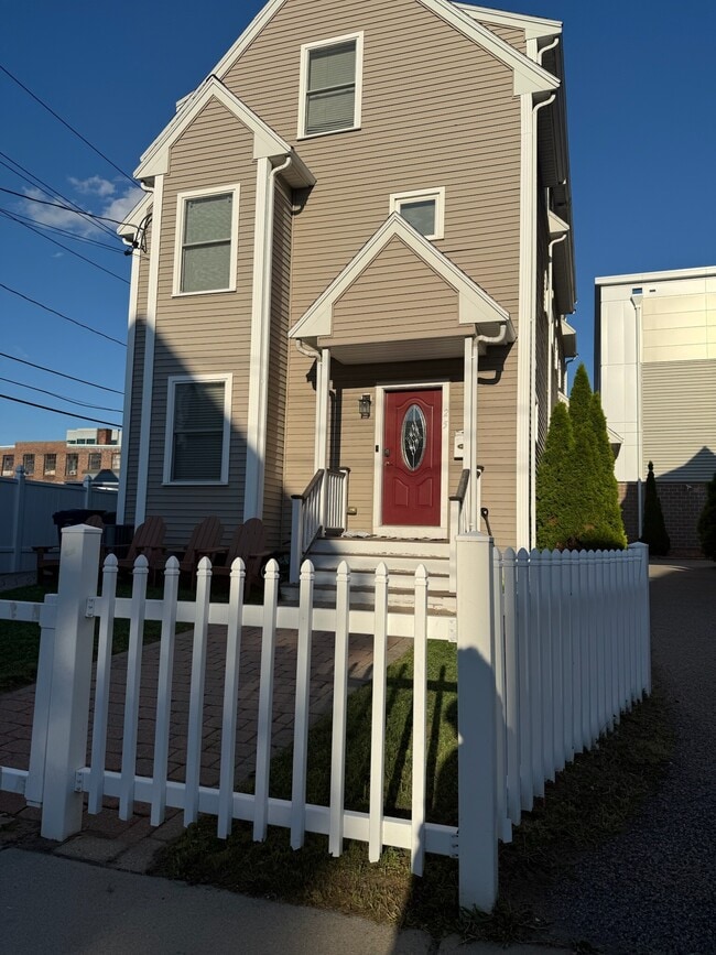 Photo - 25 Antwerp St Unit 25