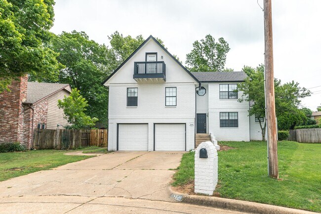 Photo - Newly Renovated 4 Bed / 3.5 Bath in Tulsa ...