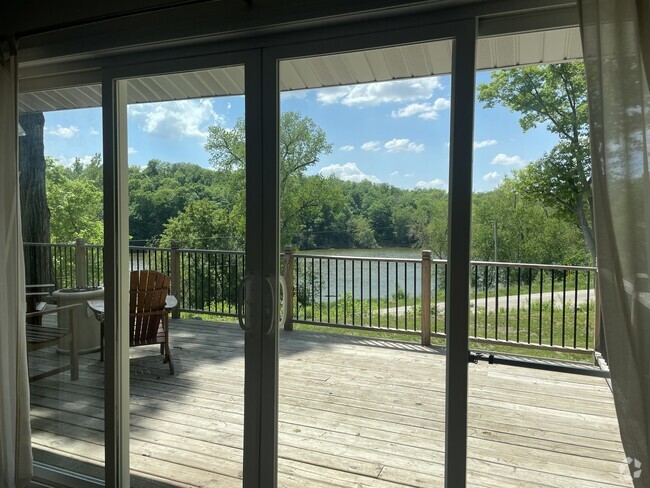 Building Photo - 489 Cedar River Rd Rental