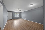 2BR, 1BA - 850SF - Living