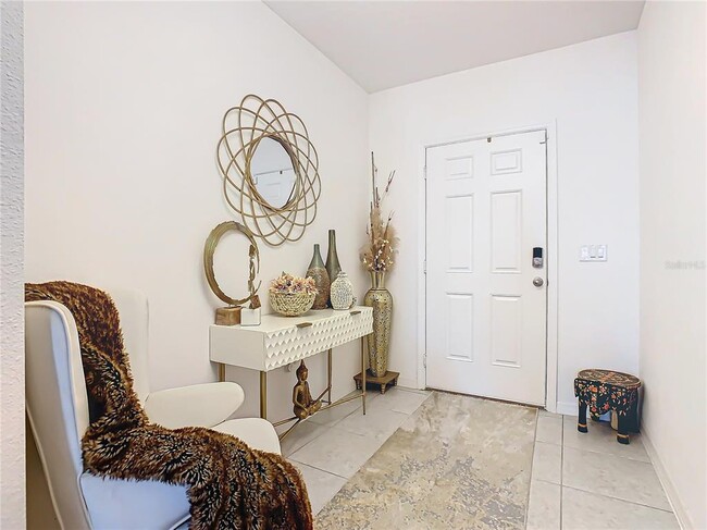 Photo - 208 Goldenrod Ln
