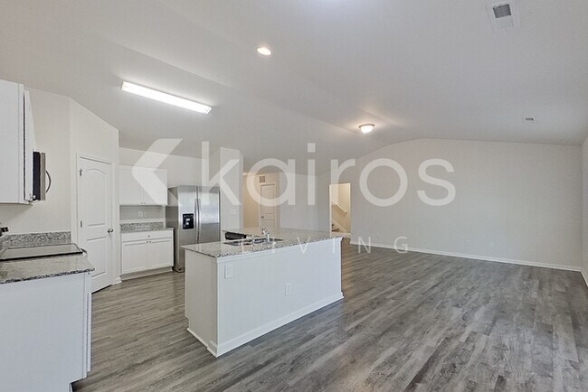 Photo - 1164 Silvertrace Dr