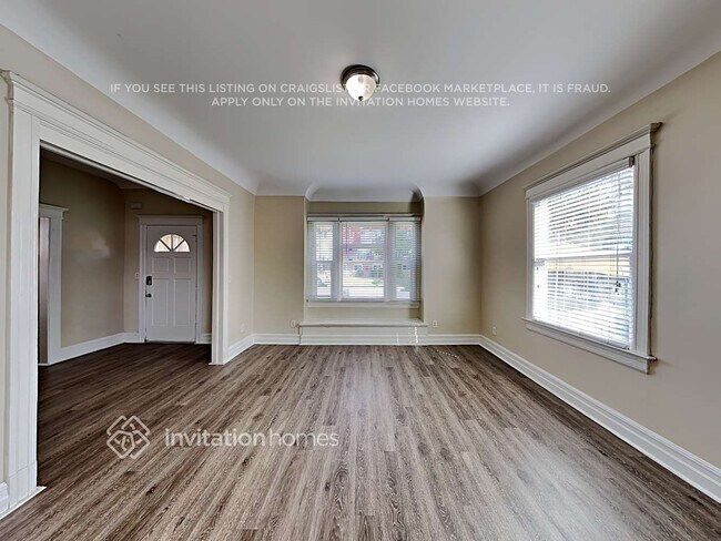 1958 W 22nd St