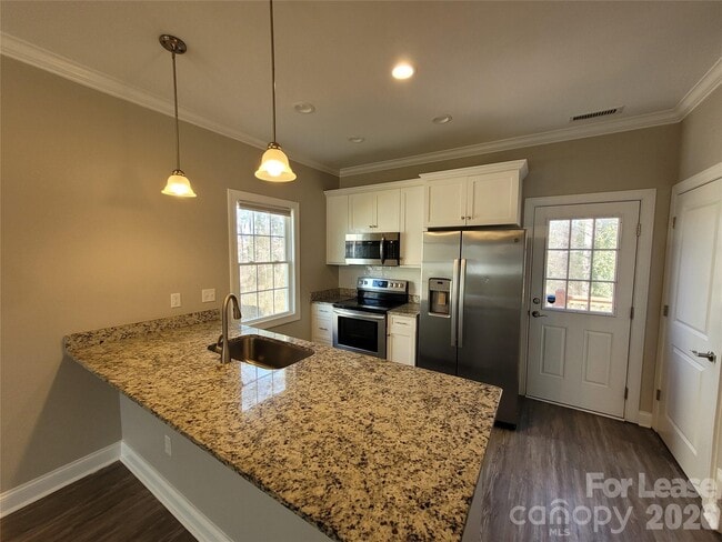 Photo - 1086 20th St NE