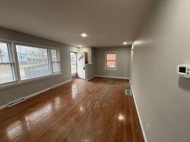 Photo - 1724 Silver Ln