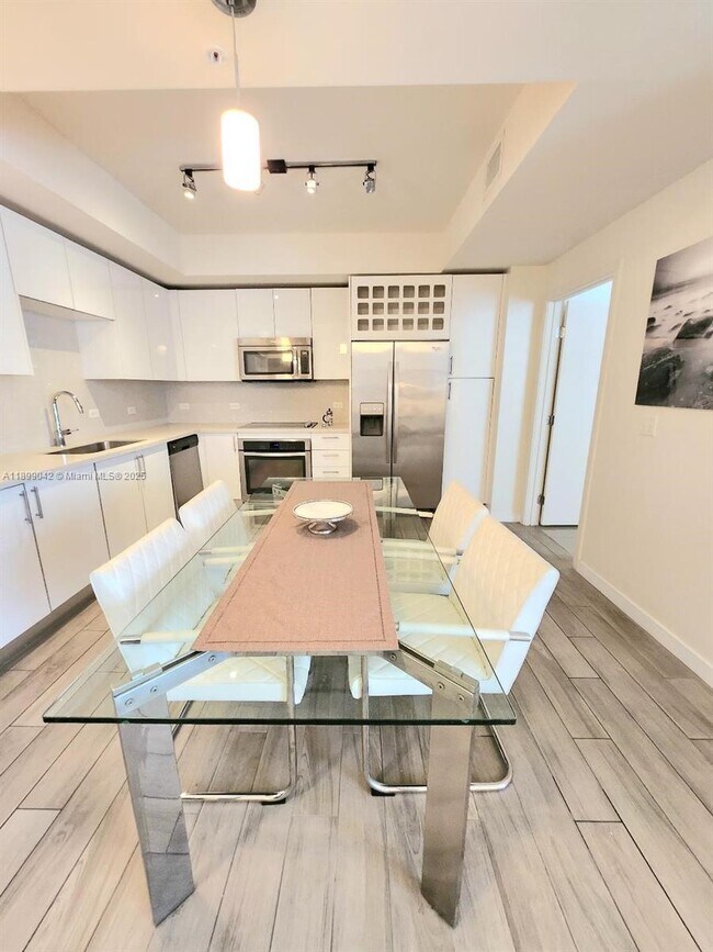 Photo - 999 SW 1st Ave Unidad 2201