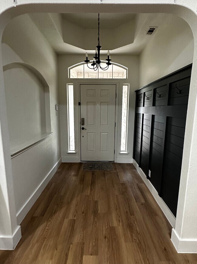 Photo - 7822 Bur Oak Way