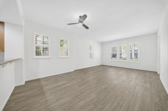 Building Photo - 520 Lunalilo Home Rd