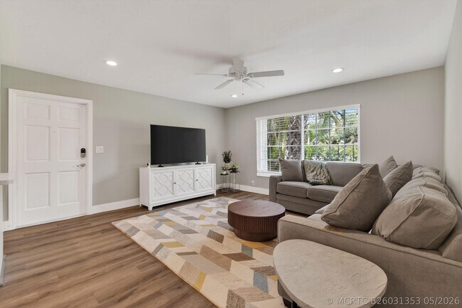 Photo - 11521 Landing Pl Unit E1