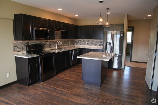 Building Photo - 2946 N 27th Ave Unit B Rental