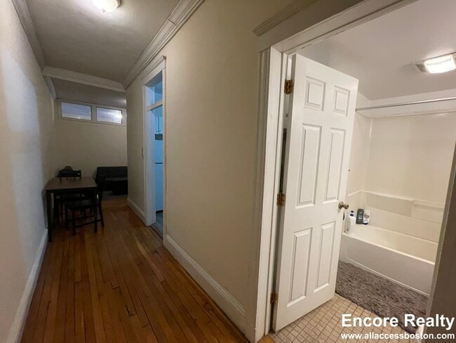 Photo - 54 Egmont St Unit 2