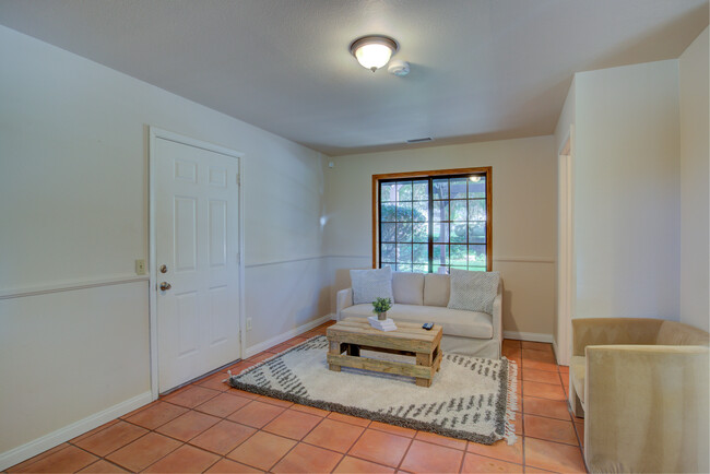 Photo - 33180 Vino Way