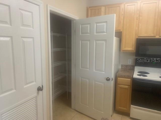Photo - 10106 Courtney Oaks Cir Unidad 304