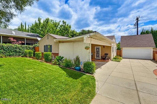 Photo - 1608 N Grand Oaks Ave