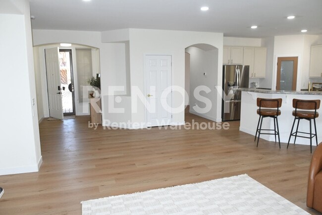 Photo - 10413 W Roanoke Ave