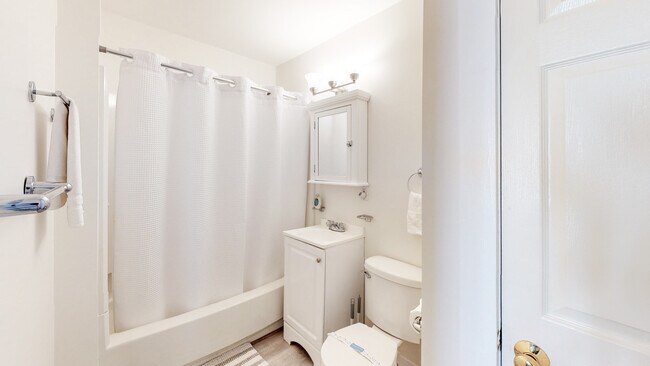 Photo - 24 Hews St