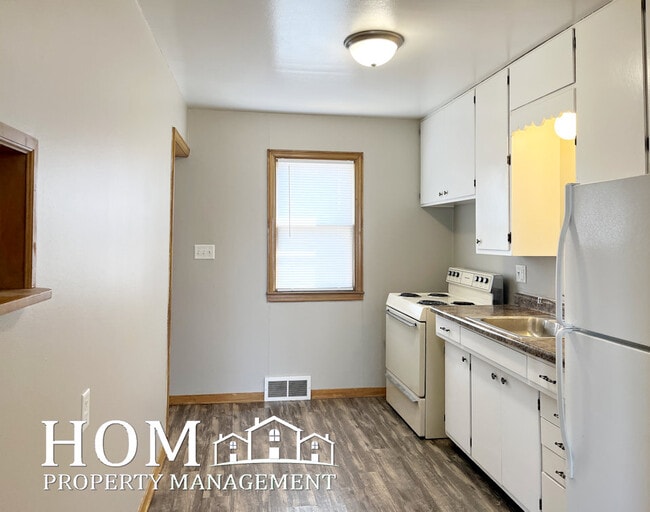 Photo - 103 4th Ave SE