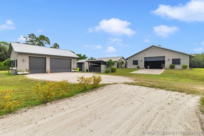 2770 E Rd