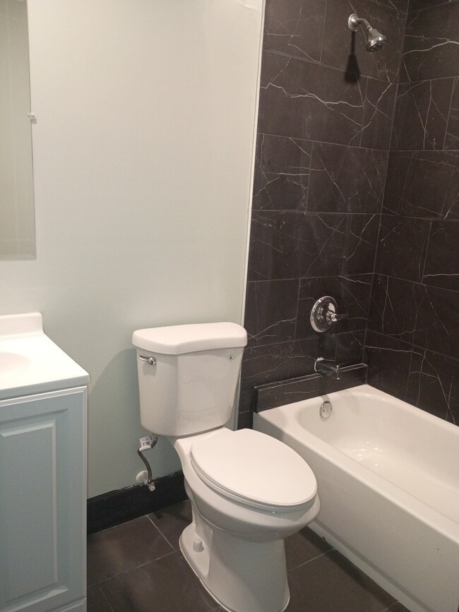 Photo - 1796 Wildrose St