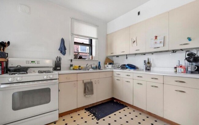 Photo - 5927 Coronado Ave Unidad 5927 Coronado 2F