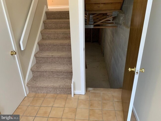 Photo - 468 Lynetree Dr