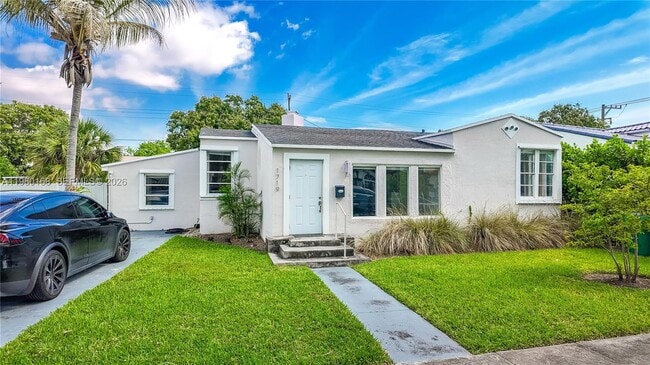 Building Photo - 1719 SW 15th St