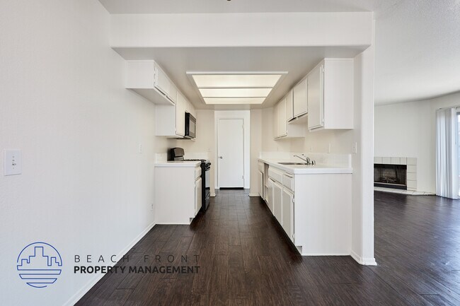 Photo - 1035 Raymond