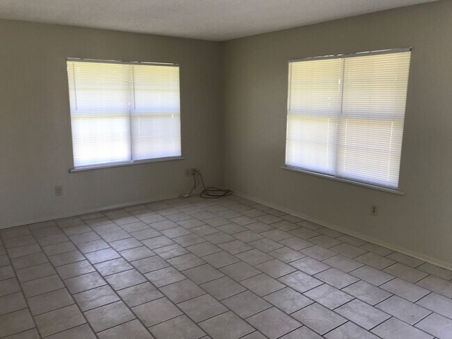 Photo - 308 Knollwood/Strasbourg Unit 509 A