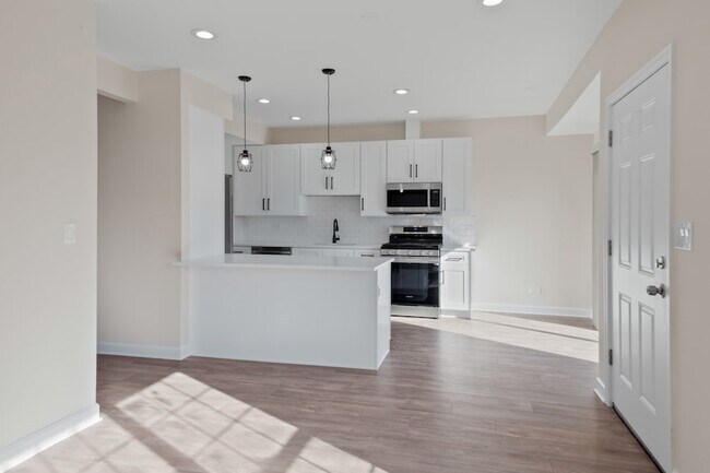 Photo - 546 W Parkside Dr