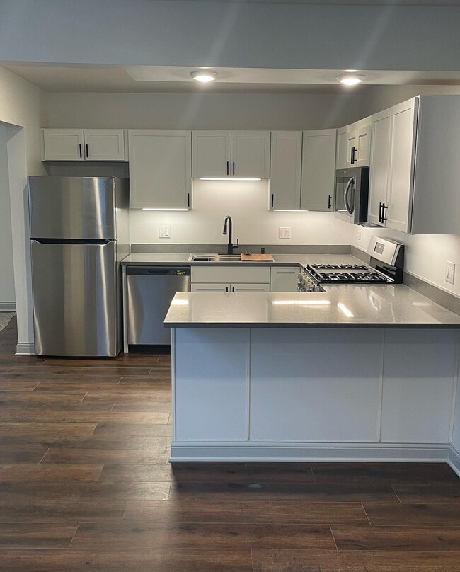 Photo - 710 N State St Unit Apt 1