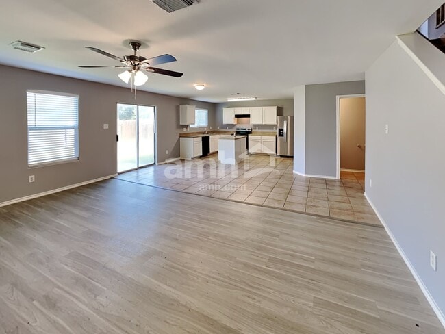 2203 Shady Birch Dr
