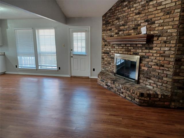 Photo - 2 Longhurst Ct