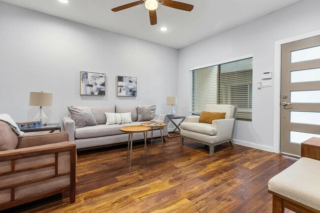 Photo - 503 Swanee Dr Unidad Apt 503