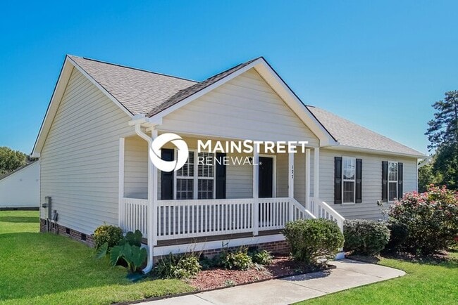 3 Bedroom Pet-Friendly Home in Smithfield, NC with Main Street Renewal