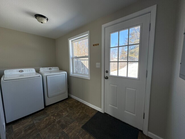 Photo - 1911 Lake Otis Pkwy