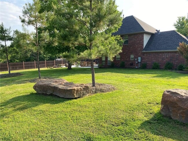 Photo - 6445 Dearing Rd