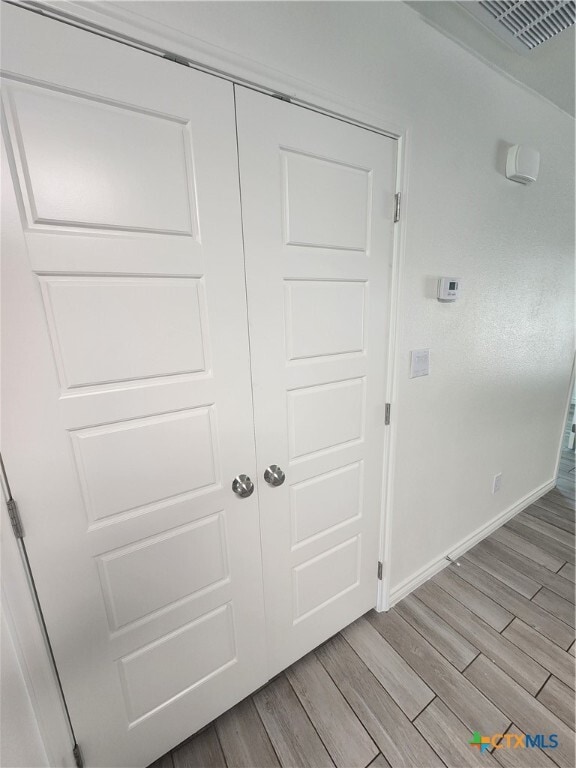 Photo - 907 E 3rd St