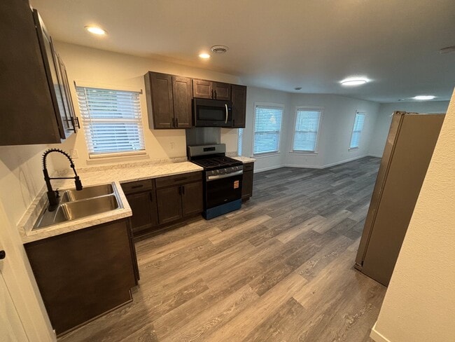 5807 20th Ave Unit 2