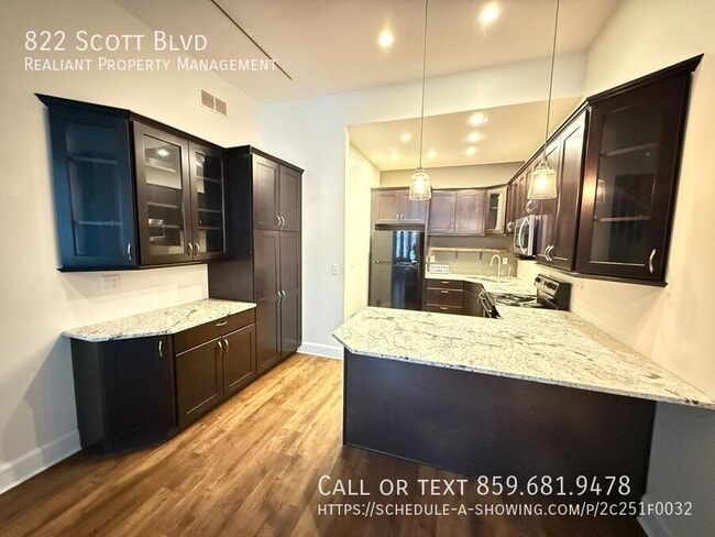 Photo - 822 Scott St