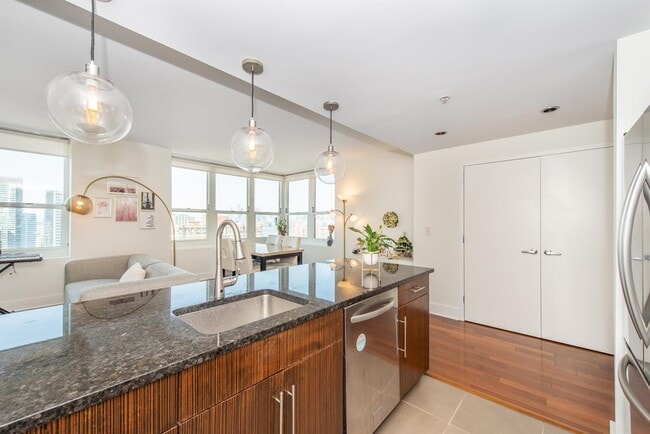 Photo - 88 Morgan St Unit 2802