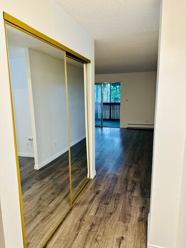Photo - 3460 S Poplar St Unidad 102