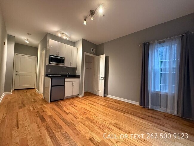 Building Photo - 533 Budd St Unit 1D