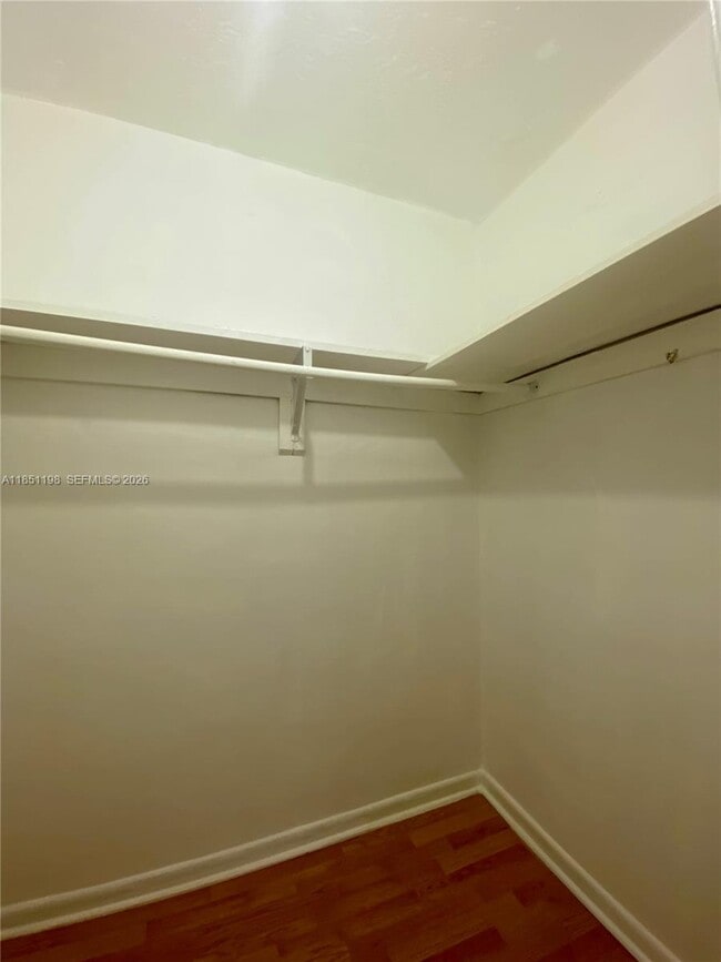 Photo - 6890 Liberty St