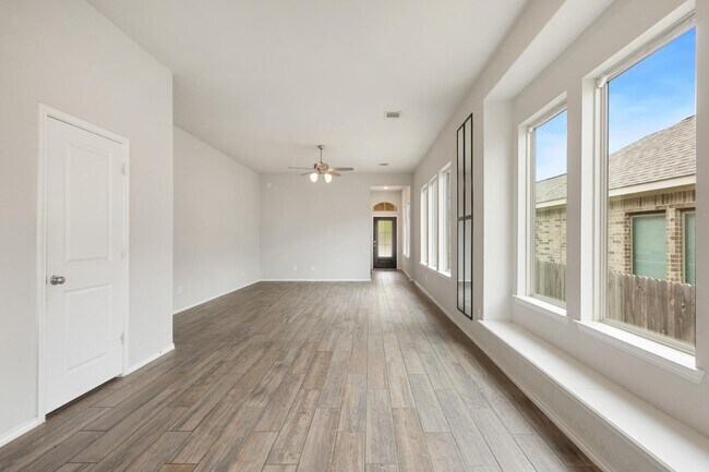 Photo - 2630 River Pointe