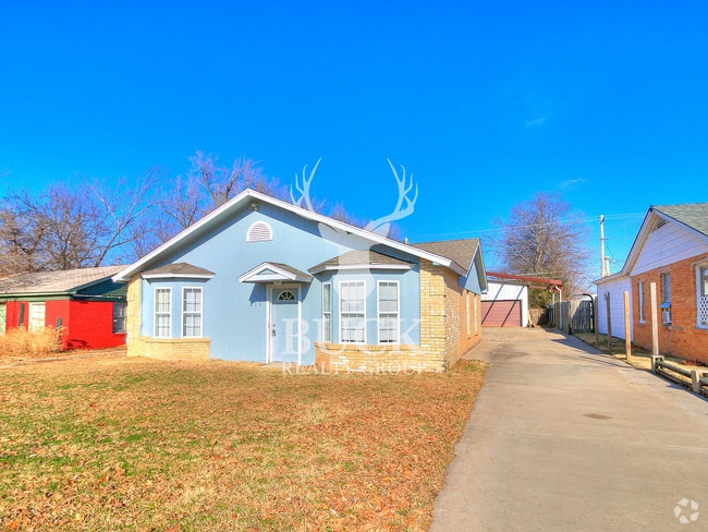 Building Photo - 211 E Harmon Dr Rental