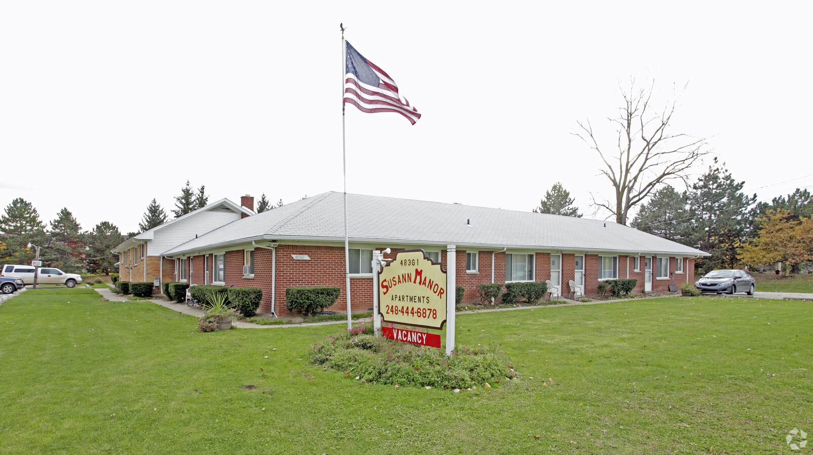 Susann Manor Apartments - Susann Manor Apartments