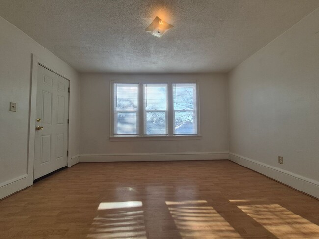 Photo - 661 Orange Ave E Unit 2