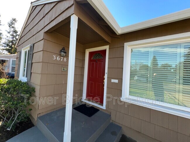 Photo - 3678 Marjorie Way