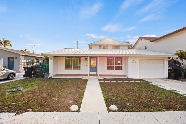 Photo - 1828 N Palmway