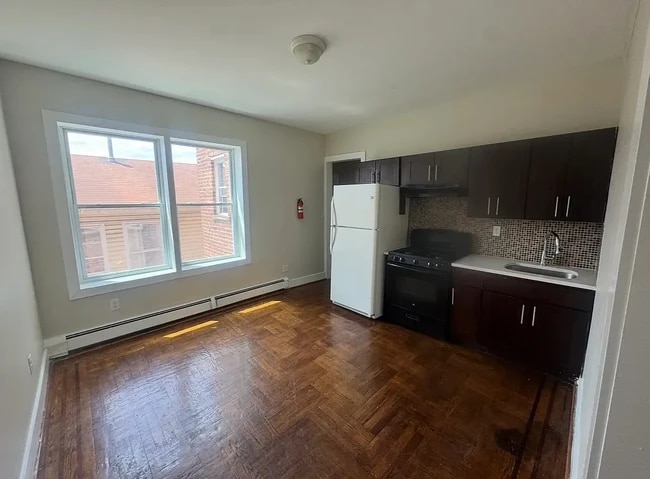 Building Photo - 901 Bergen St Unit 2B-901